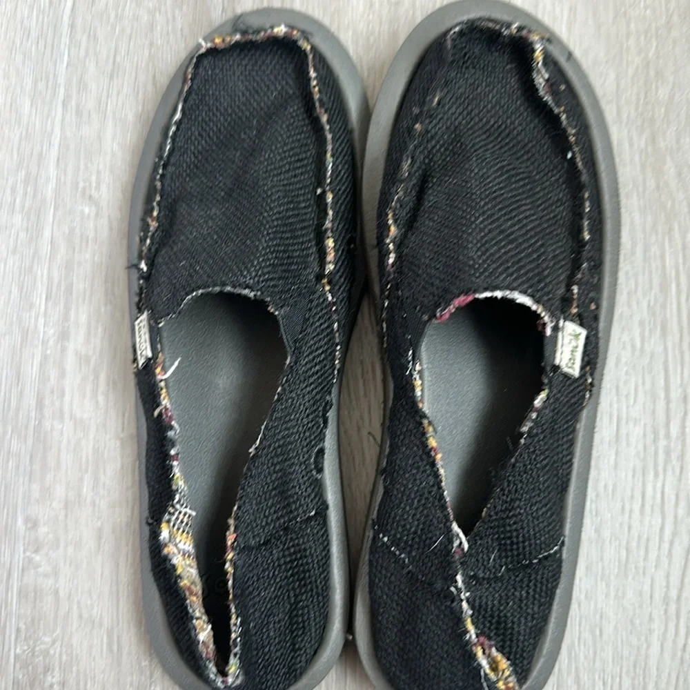 Sanuk Black Slip-On Shoes size 5